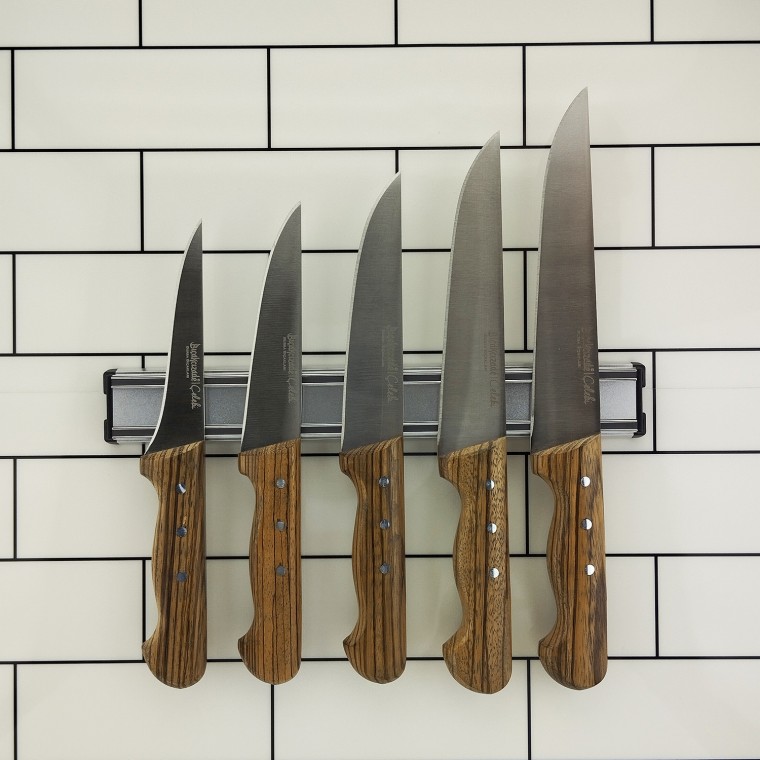 Çelebi Bursa Mutfak Bıçak Seti 5'li + Mıknatıslı Bıçaklık Çelebi Bursa Mutfak Bıçak Seti 5'li + Mıknatıslı Bıçaklık